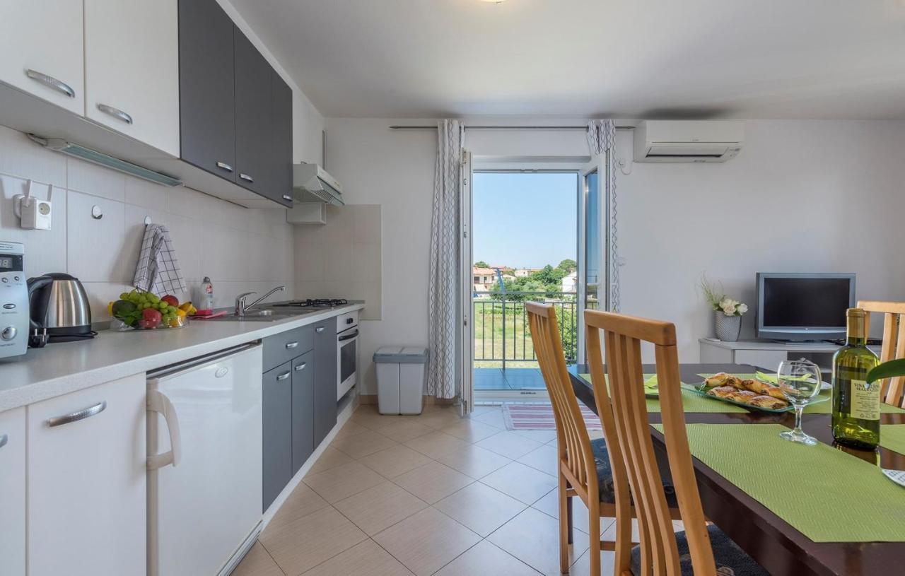 פורץ Apartment Nensi מראה חיצוני תמונה