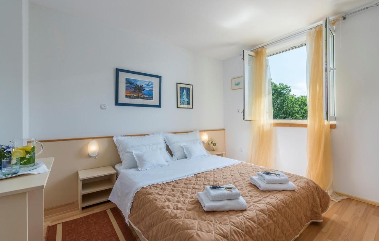 פורץ Apartment Nensi מראה חיצוני תמונה