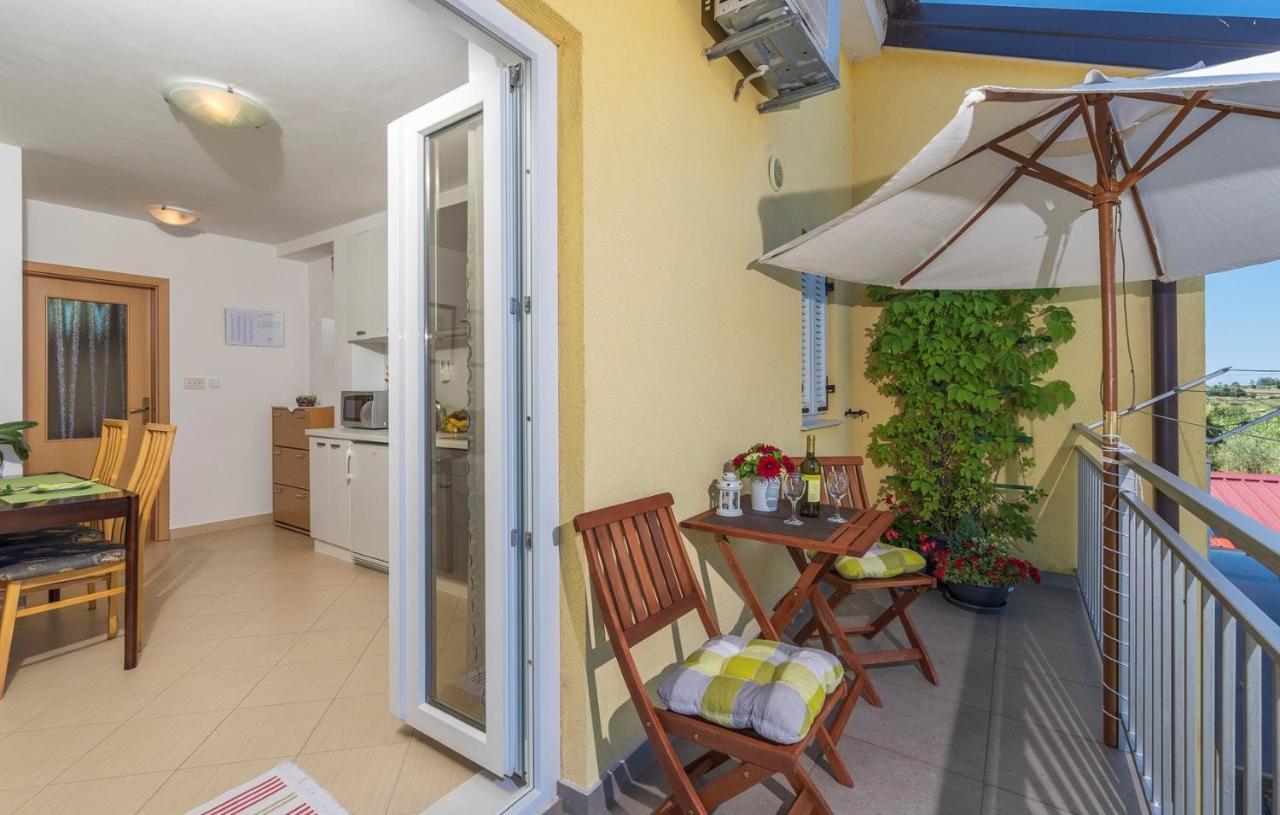 פורץ Apartment Nensi מראה חיצוני תמונה
