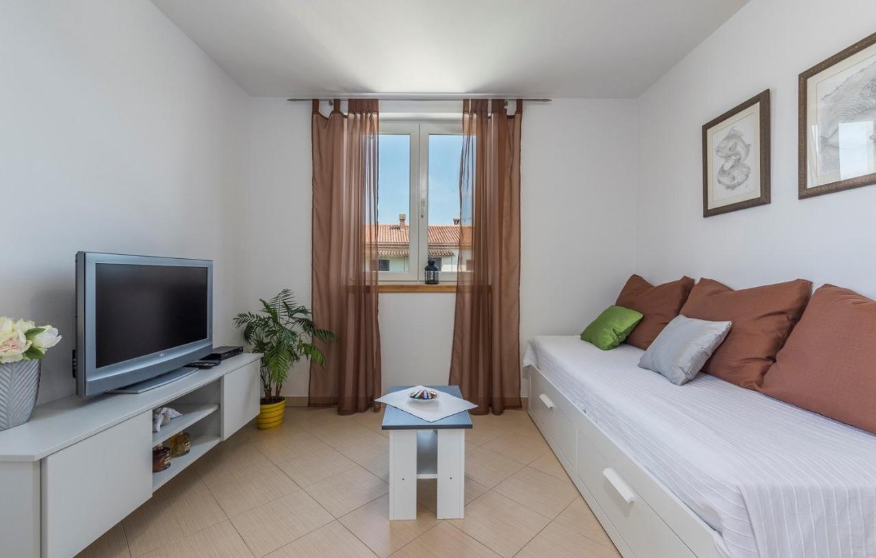 פורץ Apartment Nensi מראה חיצוני תמונה